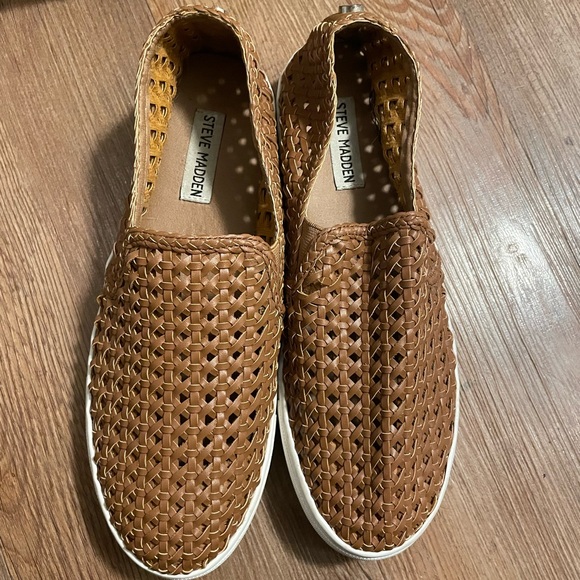steve madden mesh slip ons